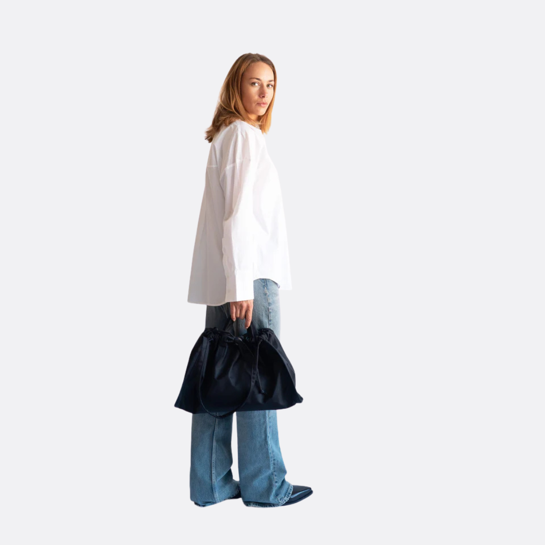 <PRODUCTTITLE> in Black by Hvisk.