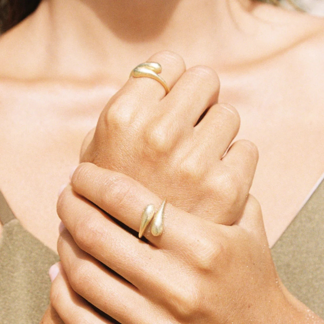 <PRODUCTTITLE> in Golden by Agapée.