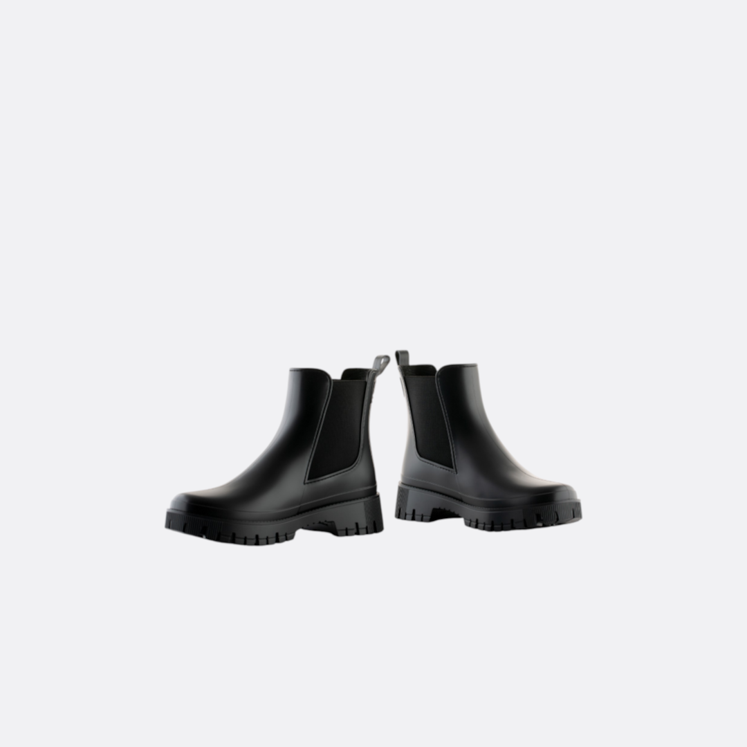 <PRODUCTTITLE> in Black by Lemon Jelly.