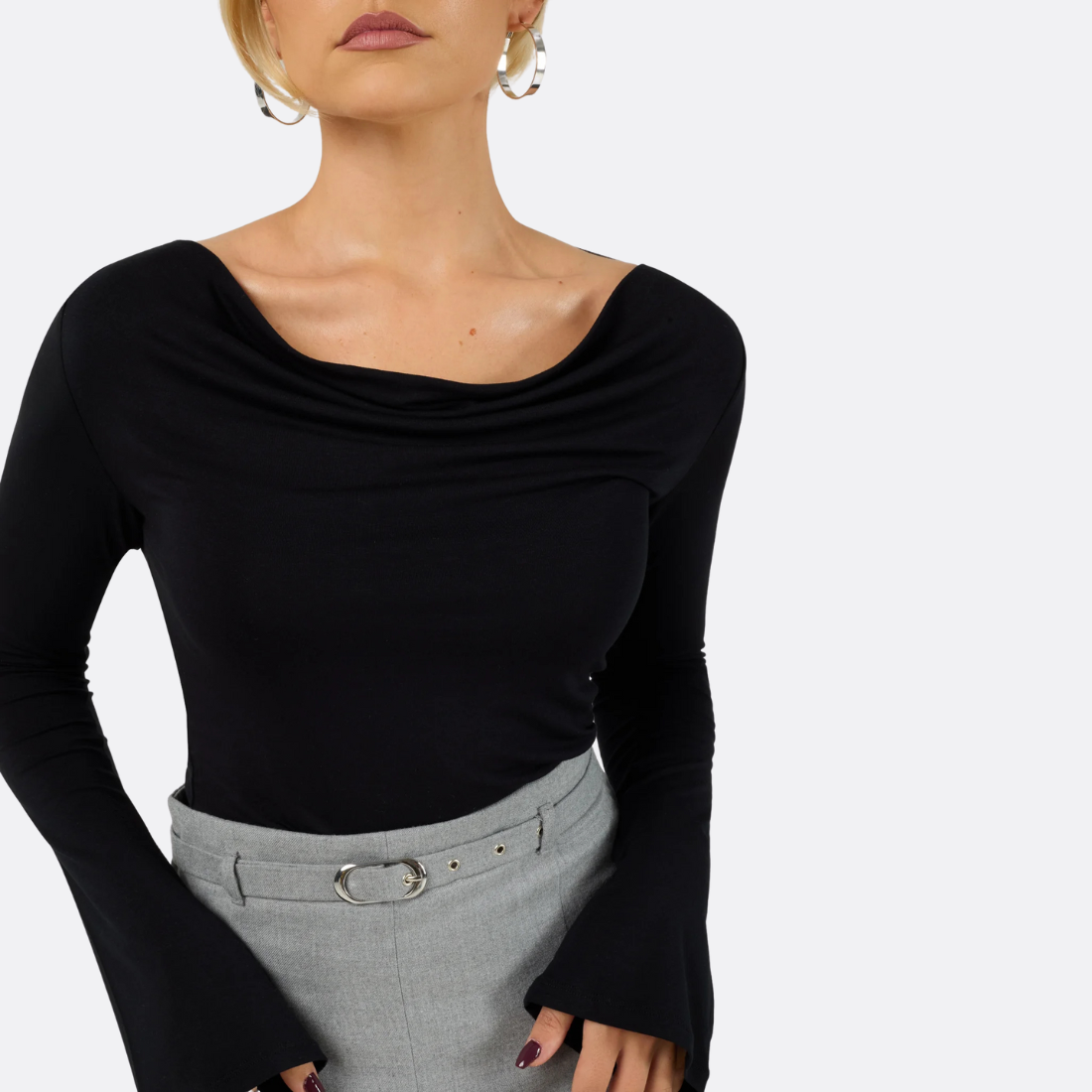 <PRODUCTTITLE> in Black by Guaja.