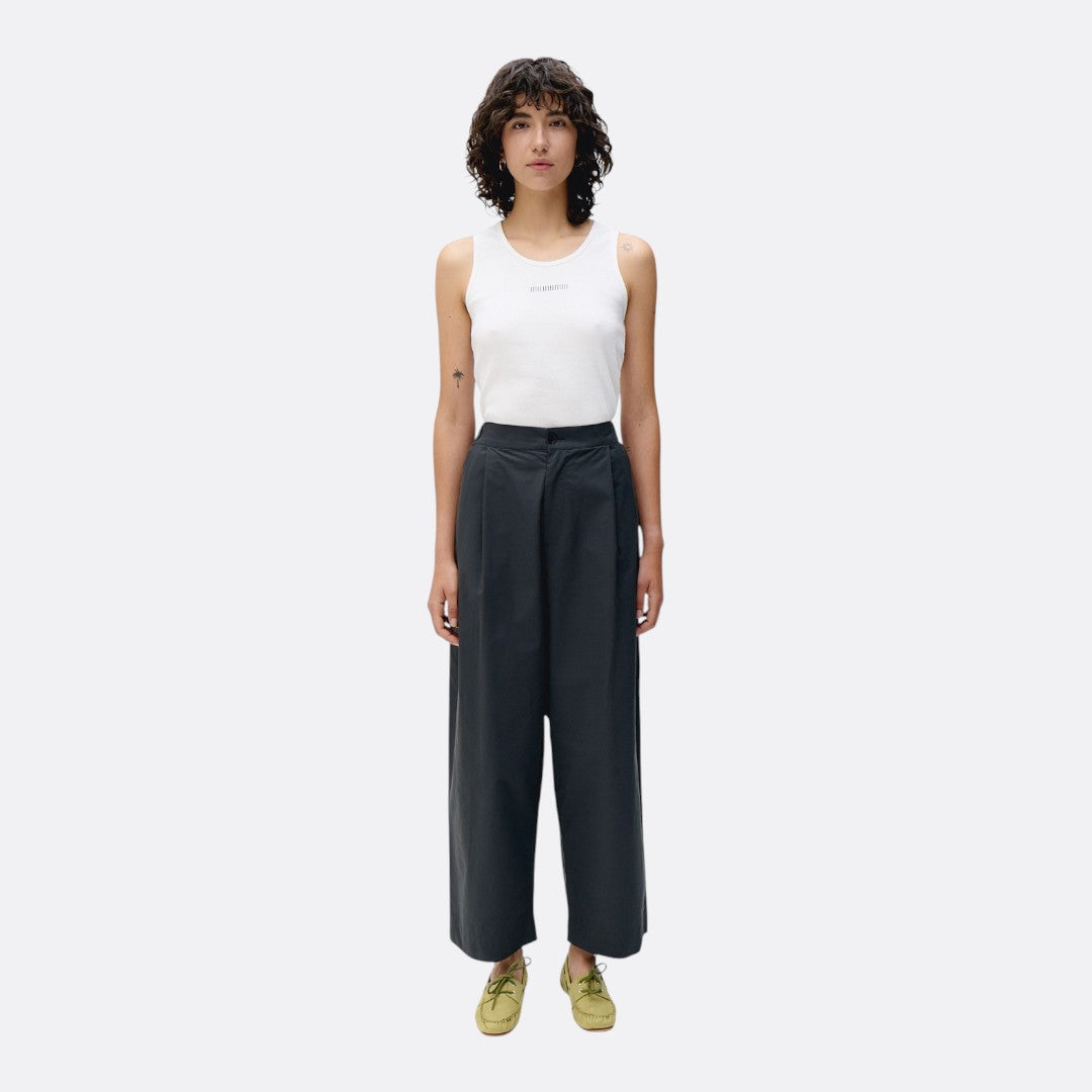 <PRODUCTTITLE> in Grey by Unfeigned.
