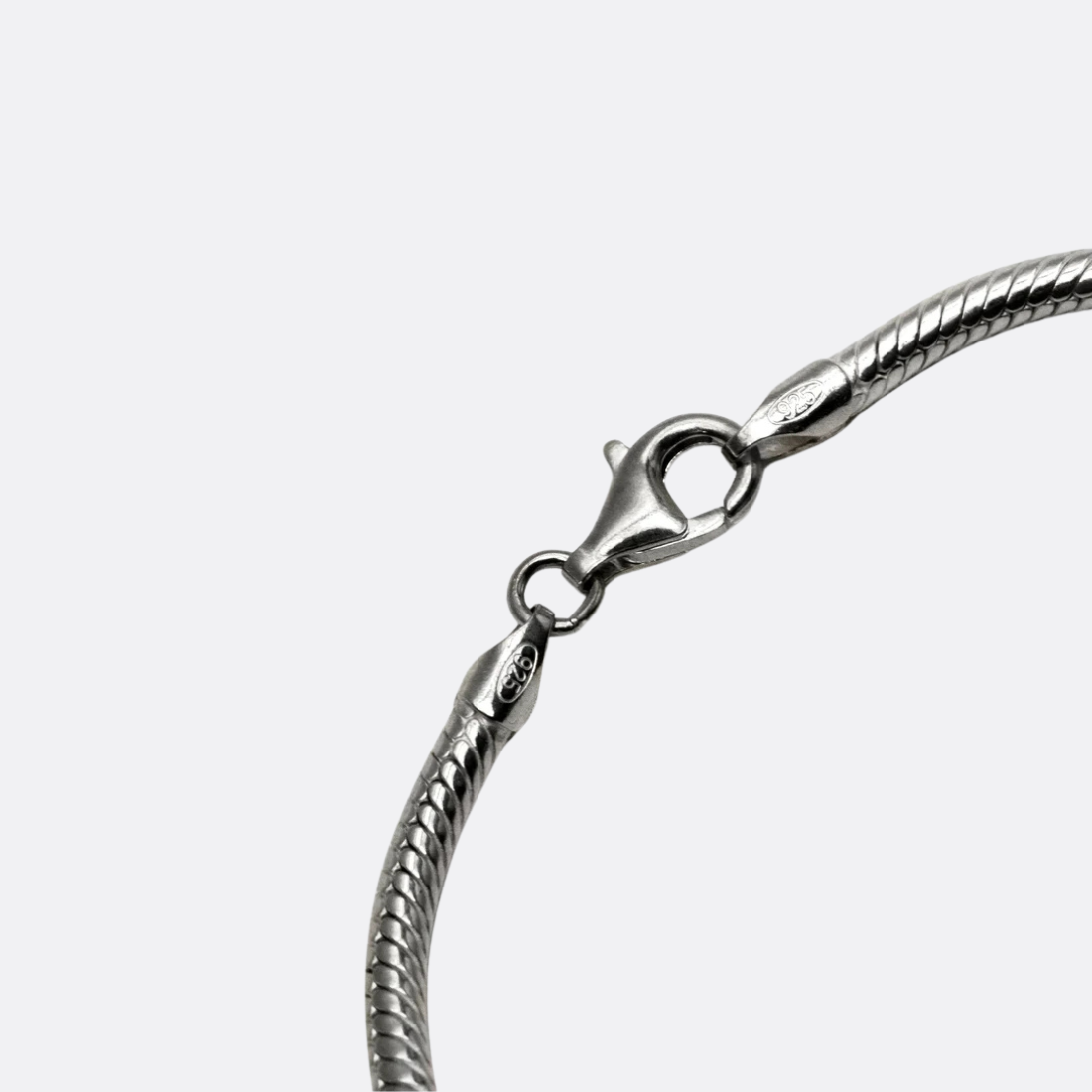 <PRODUCTTITLE> in Silver by TwoJeys.