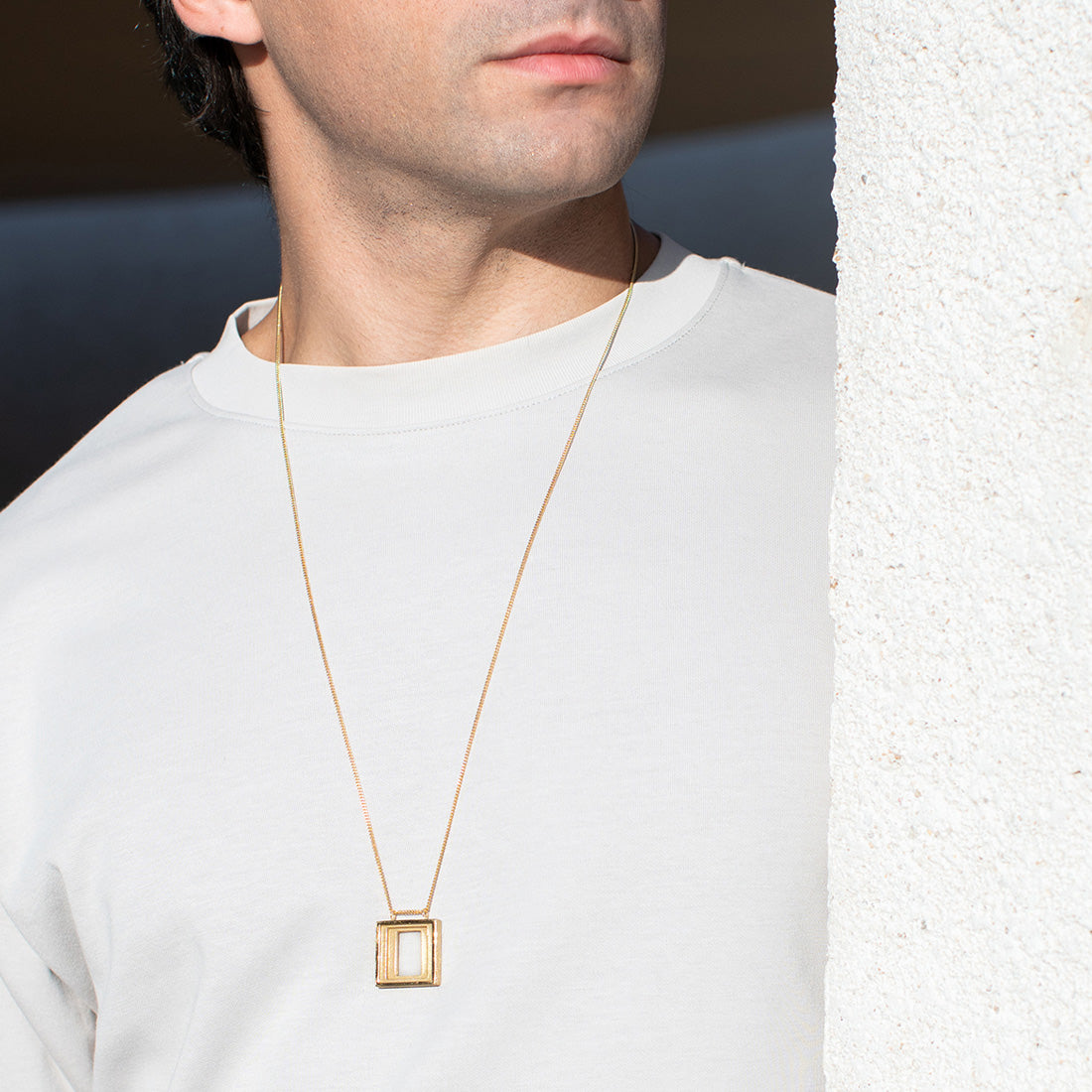 <PRODUCTTITLE> in Golden by ESQUIVEL.