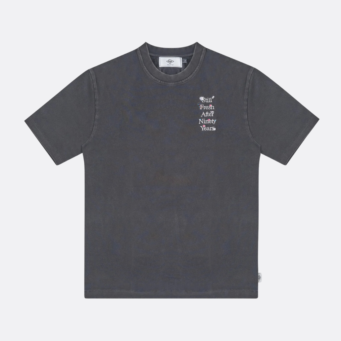 Sanjo Camiseta fresca de desvaída // negro