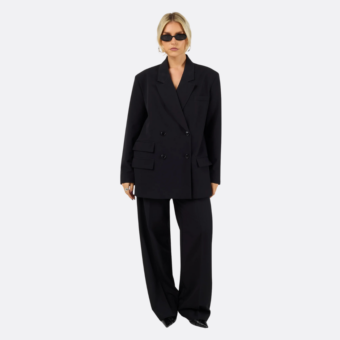 <PRODUCTTITLE> in Black by Guaja.