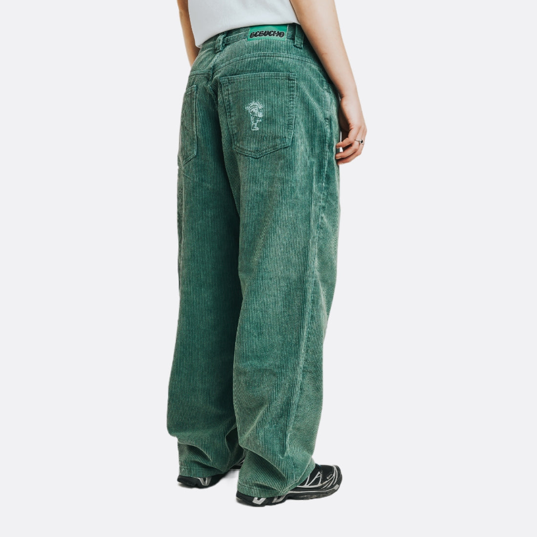 <PRODUCTTITLE> in Green by Ementa SB.