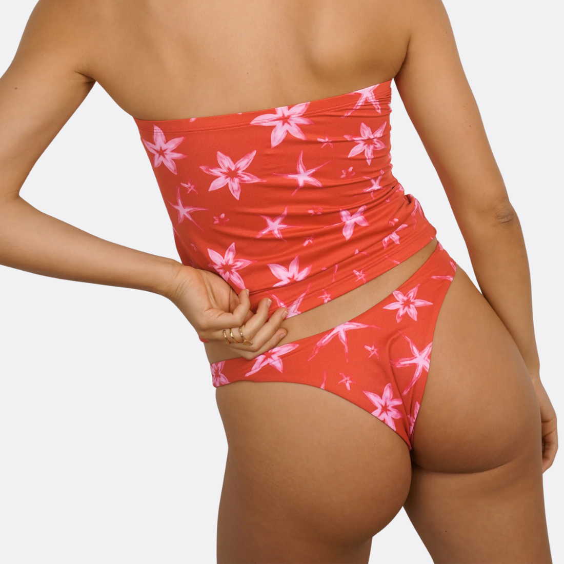 <PRODUCTTITLE> in Red by Gandaia.