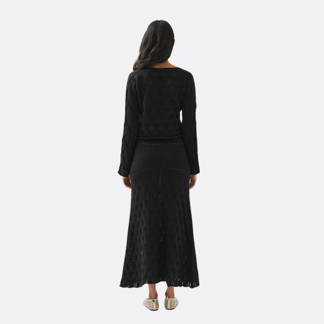 <PRODUCTTITLE> in Black by Alohas.