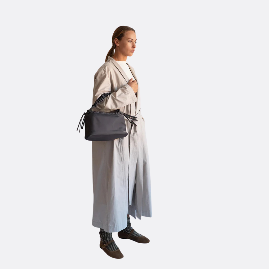 <PRODUCTTITLE> in Grey by Hvisk.