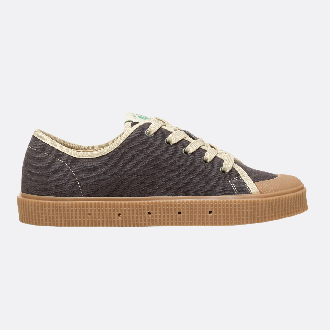 STC 70 LOW WASHED // BLACK -GUM