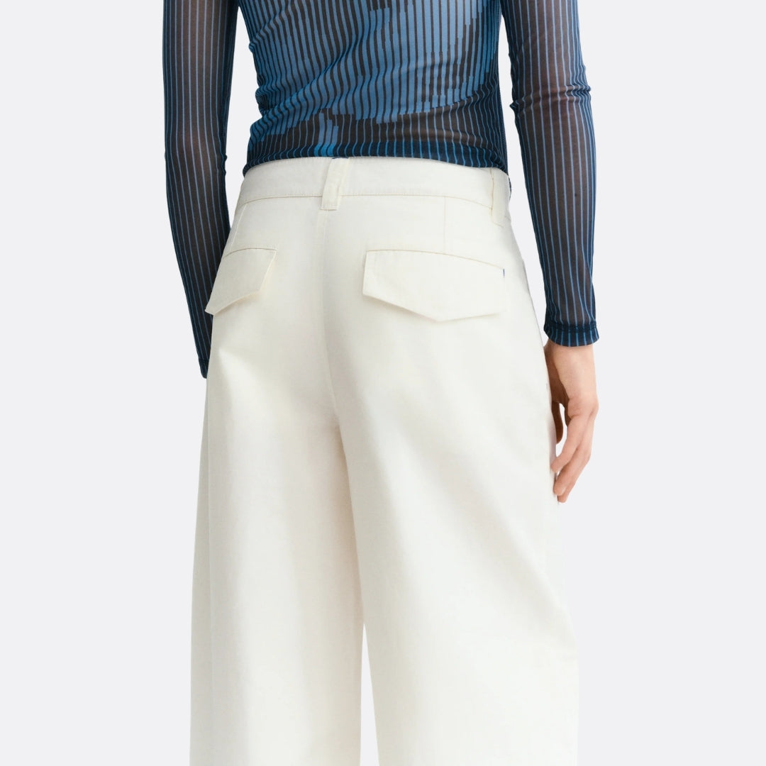 <PRODUCTTITLE> in White by Thinking Mu.