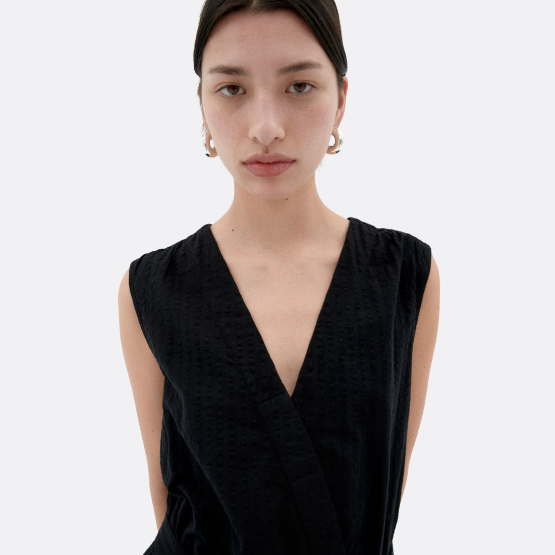 <PRODUCTTITLE> in Black by Thinking Mu.