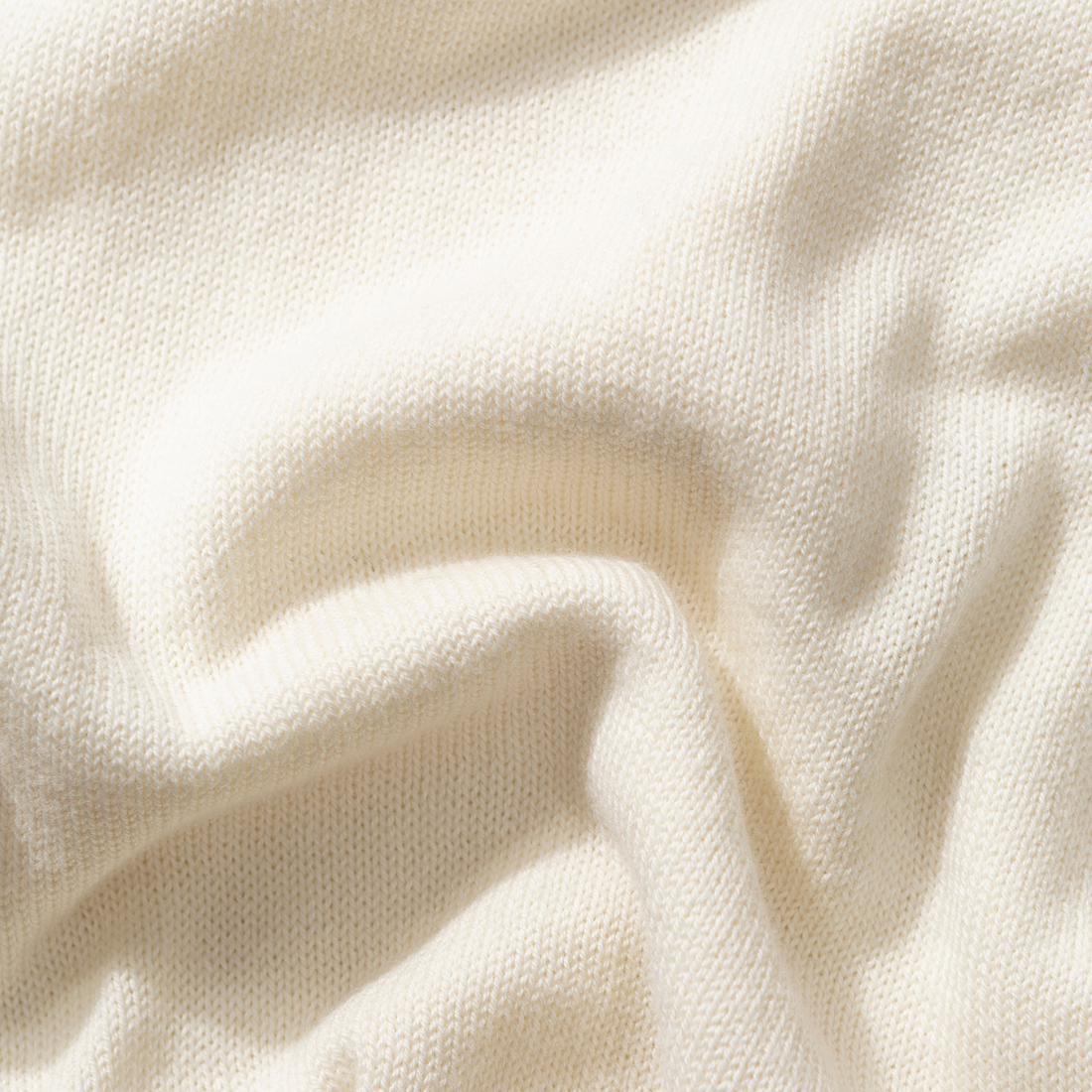 <PRODUCTTITLE> in White by Edmmond Studios.