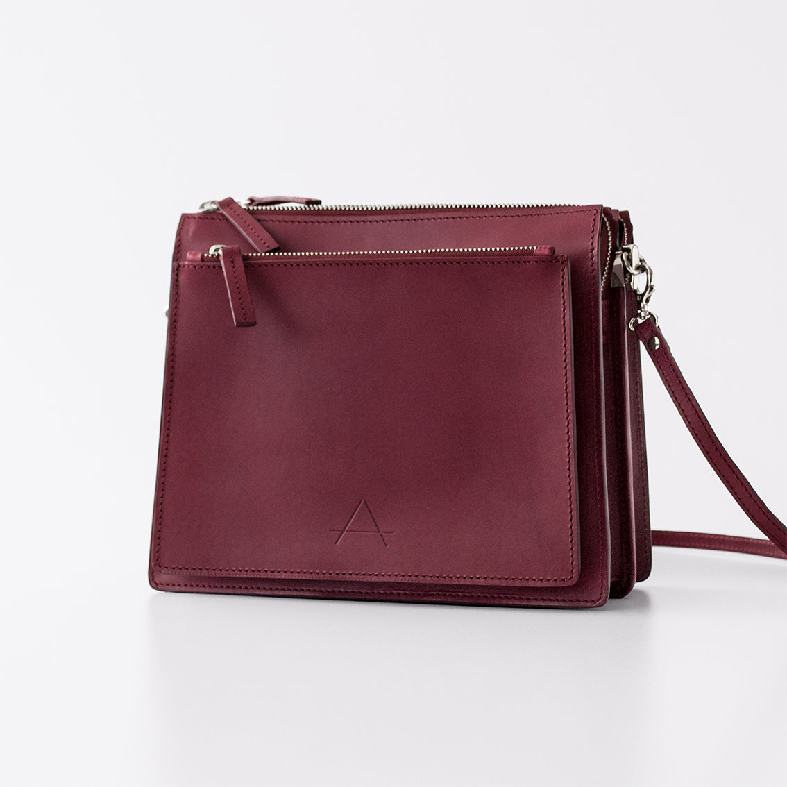 Ana Isabel Shoulder Bag in Bordeaux by António - Handmade Story