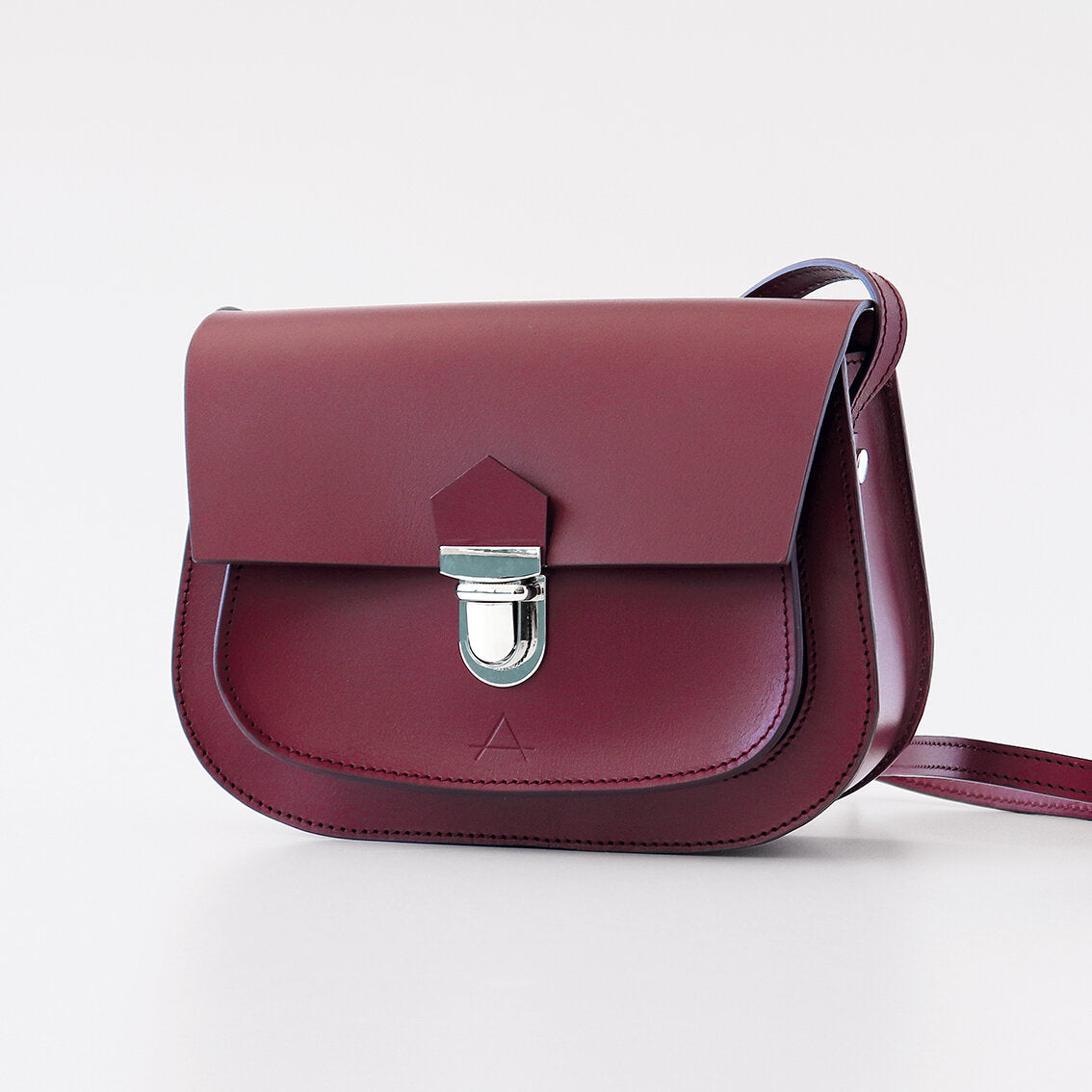 Teresa Saddle Bag in Bordeaux by António - Handmade Story