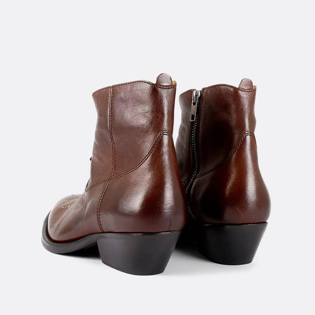 <PRODUCTTITLE> in Brown by CATARINA MARTINS .