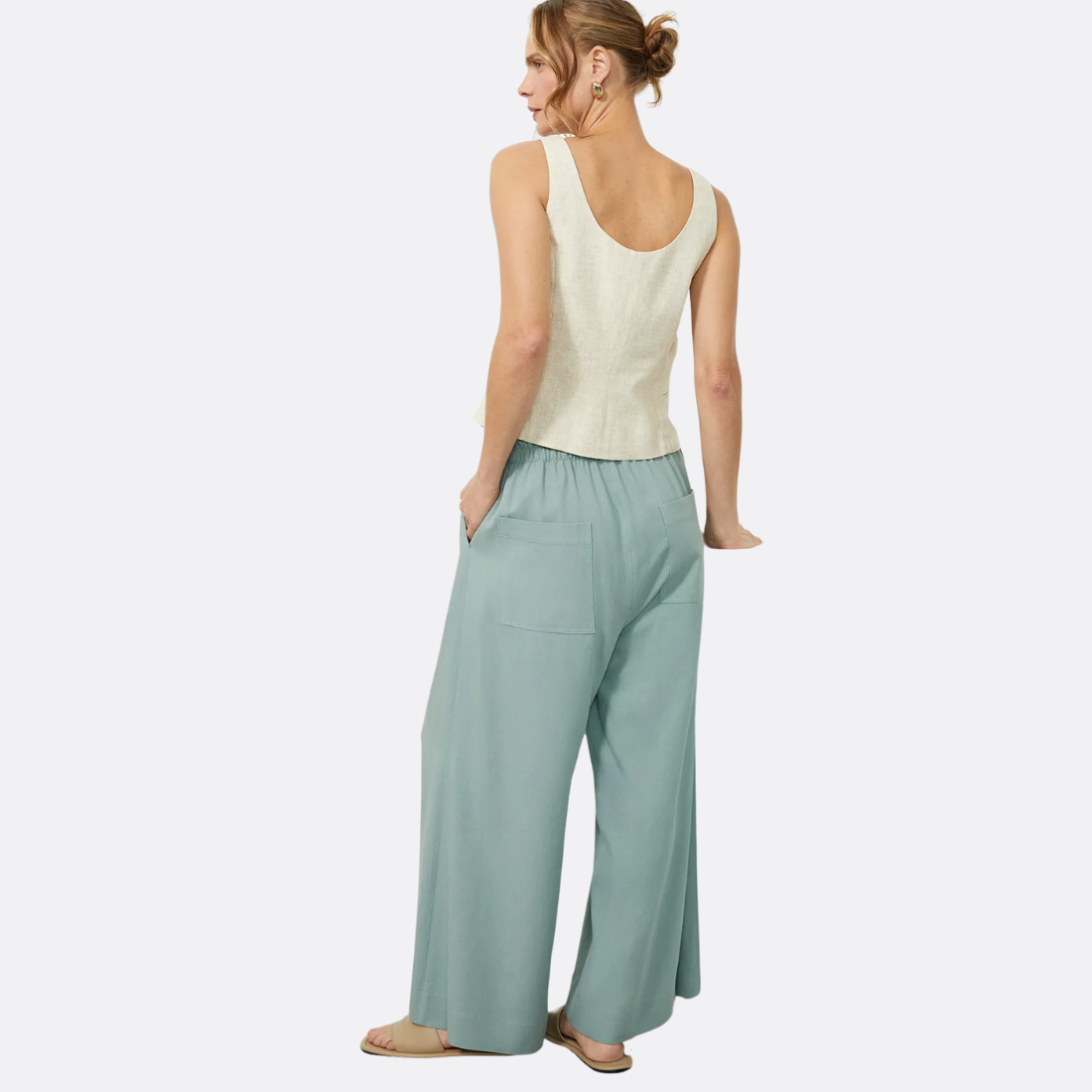<PRODUCTTITLE> in Green by Shoulder.