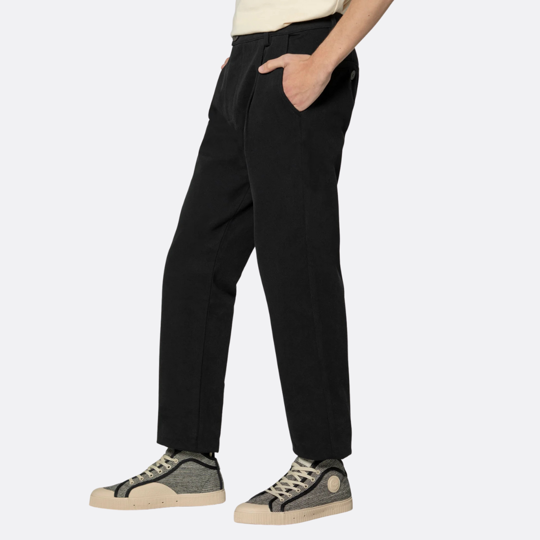 <PRODUCTTITLE> in Black by Sanjo .
