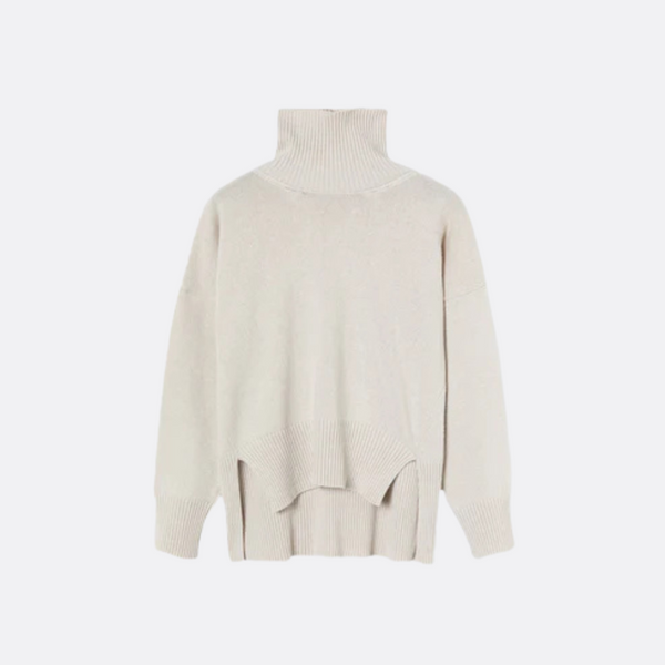 Oversized cashemire-knit sweater