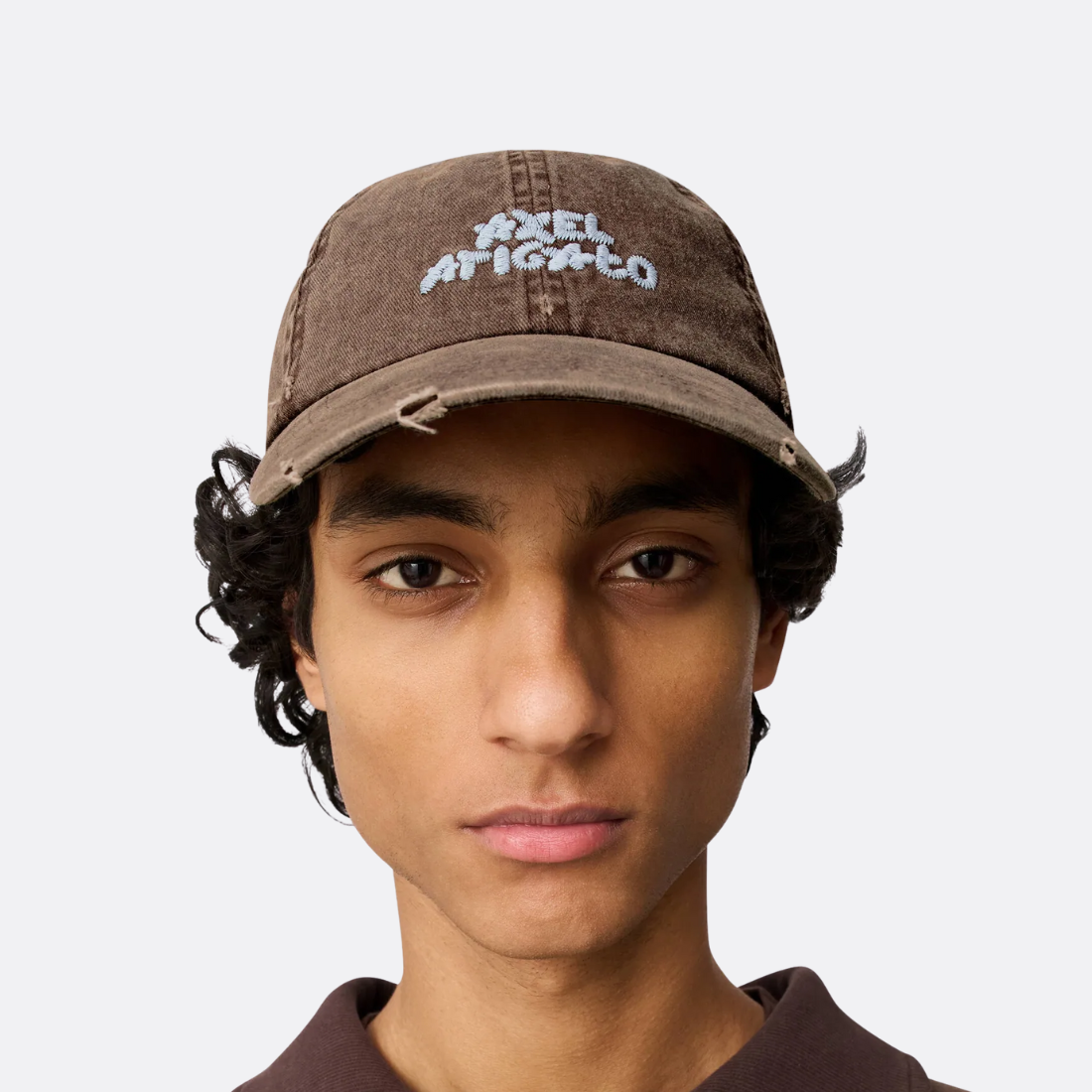 Geblümte, gewaschene Mütze