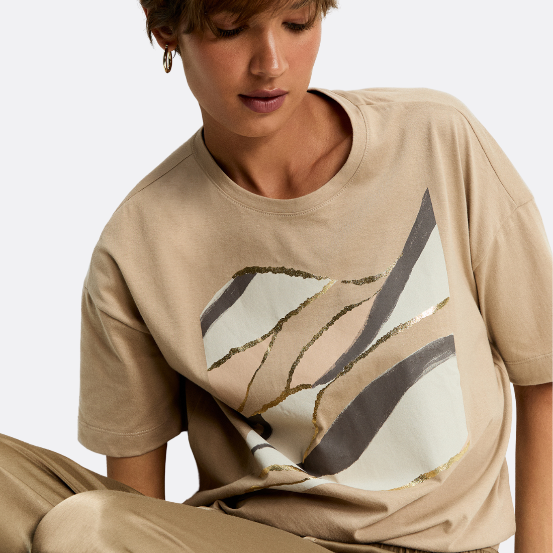<PRODUCTTITLE> in Grey by Shoulder.