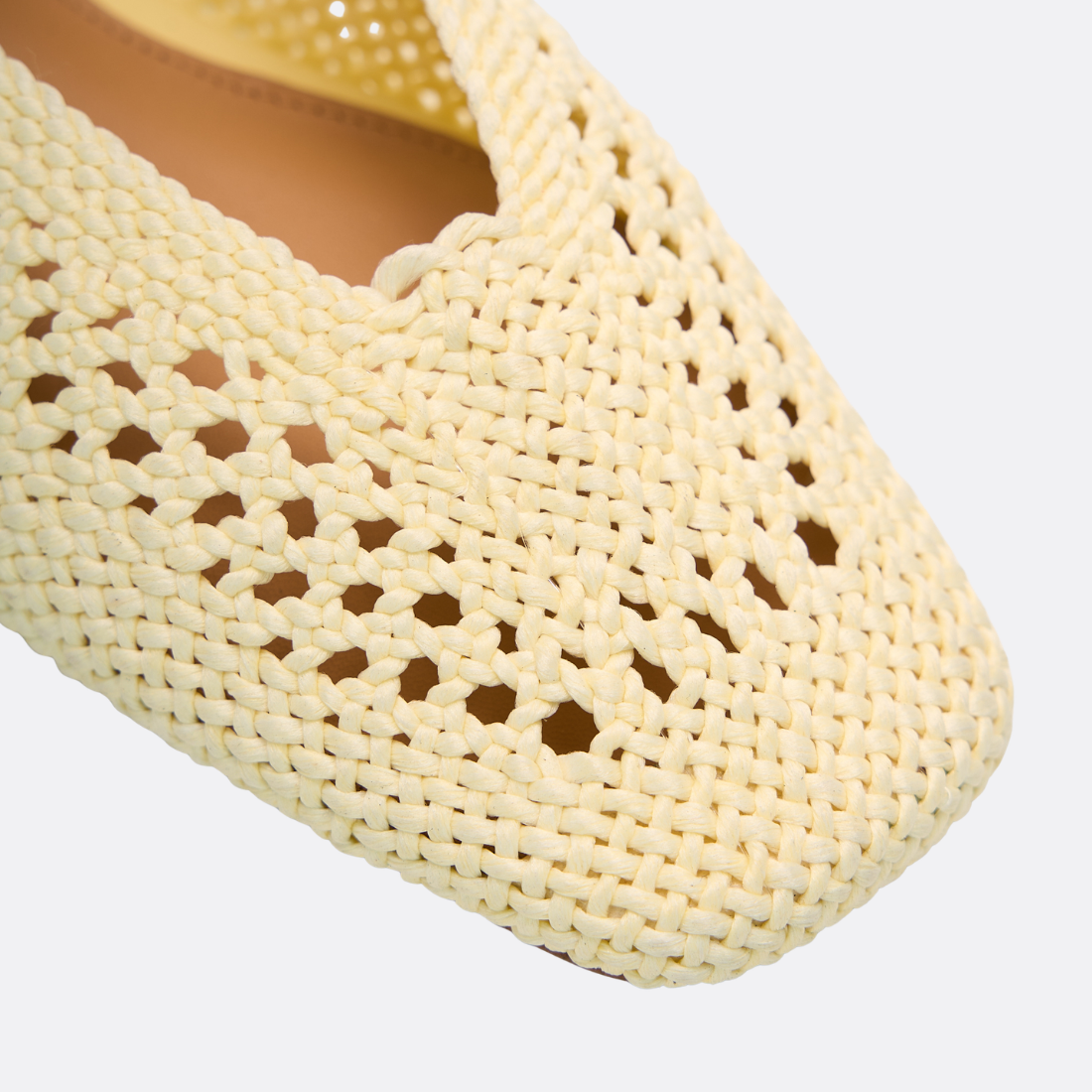 <PRODUCTTITLE> in Yellow by Helena Mar.
