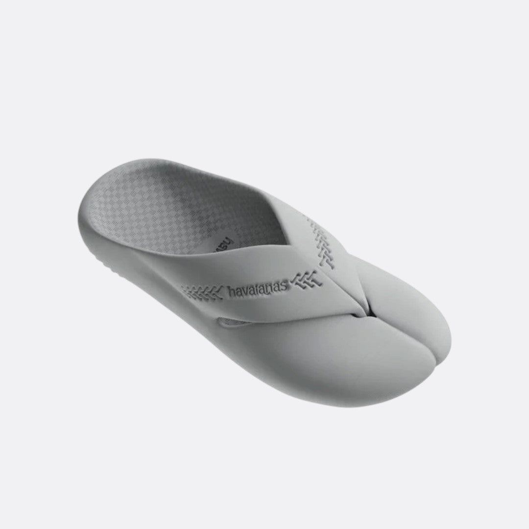 <PRODUCTTITLE> in Grey by Havaianas.
