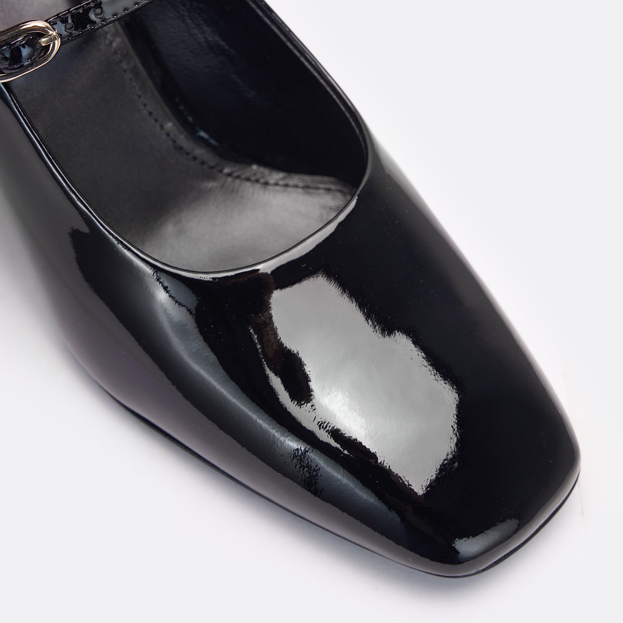 <PRODUCTTITLE> in Black by Helena Mar.