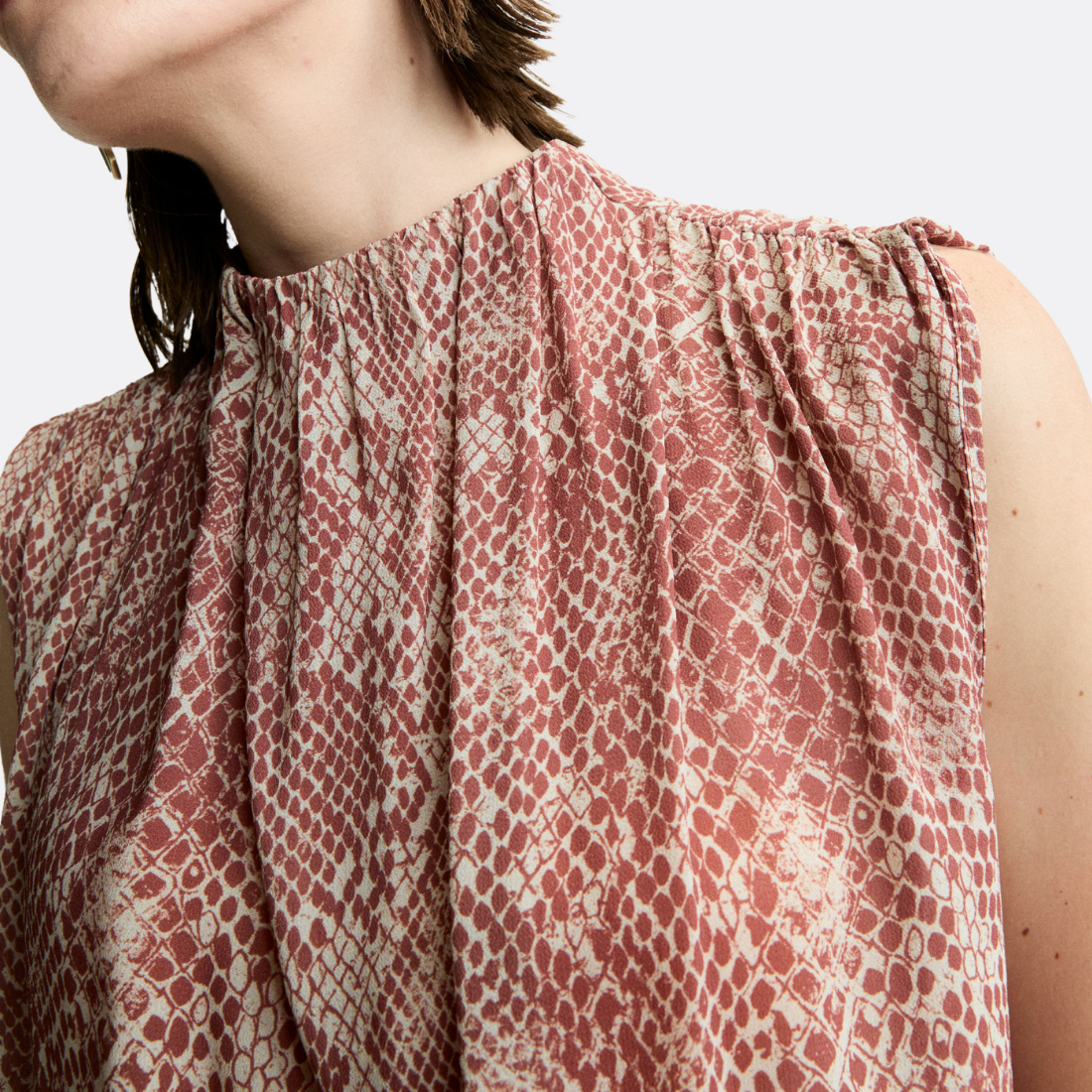 <PRODUCTTITLE> in Red by Shoulder.