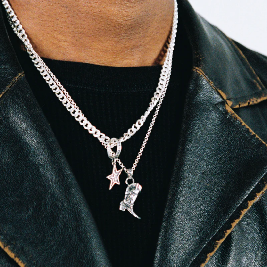 <PRODUCTTITLE> in Silver by TwoJeys.