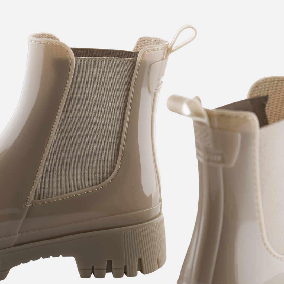 <PRODUCTTITLE> in Green by Lemon Jelly.