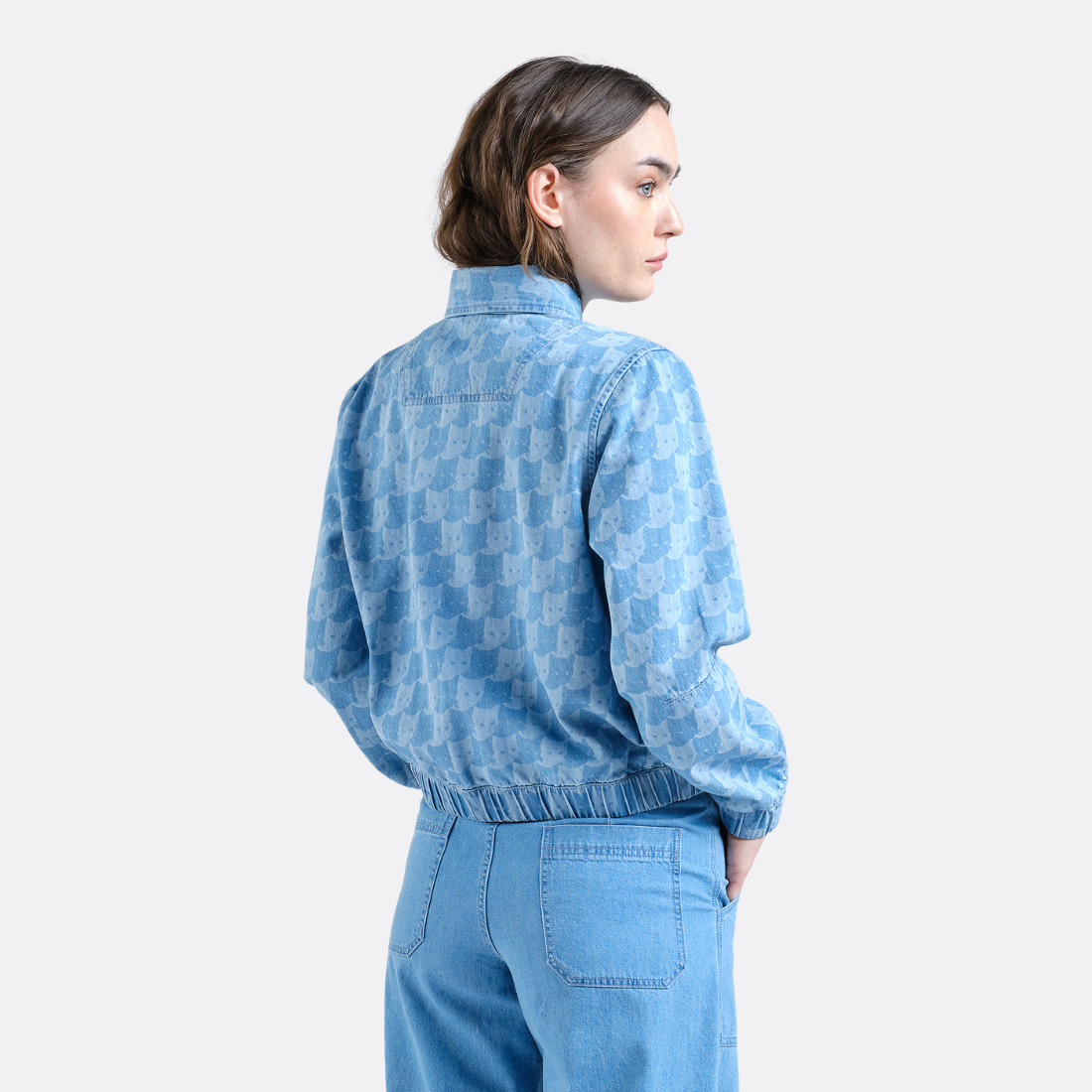 <producttitle> in Blau von Dedicated.
