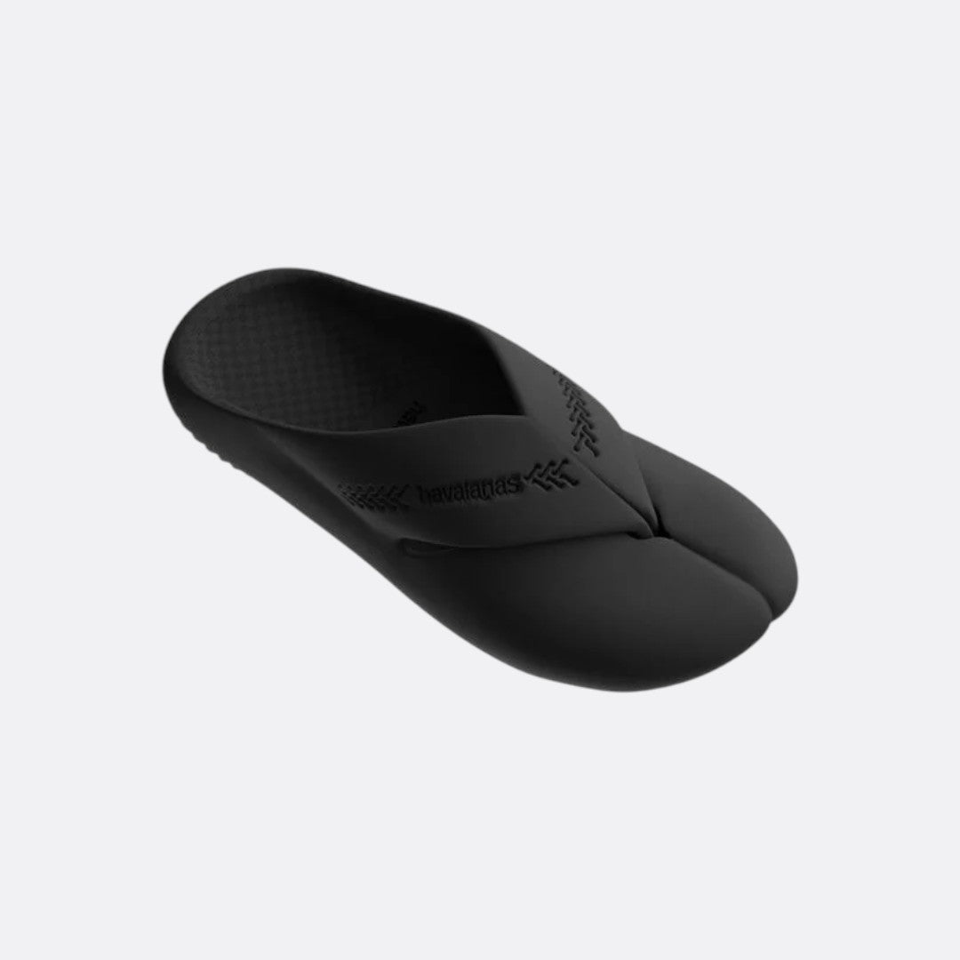 <PRODUCTTITLE> in Black by Havaianas.