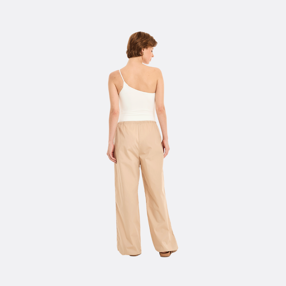 <PRODUCTTITLE> in Brown by Loja 3.