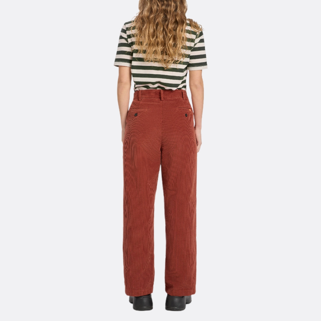 <PRODUCTTITLE> in Red by Loreak Mendian.