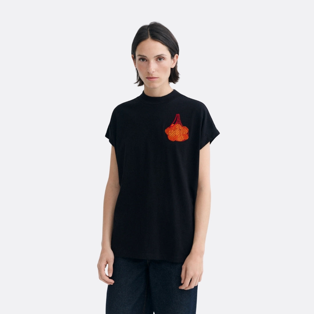 <PRODUCTTITLE> in Black by Thinking Mu.
