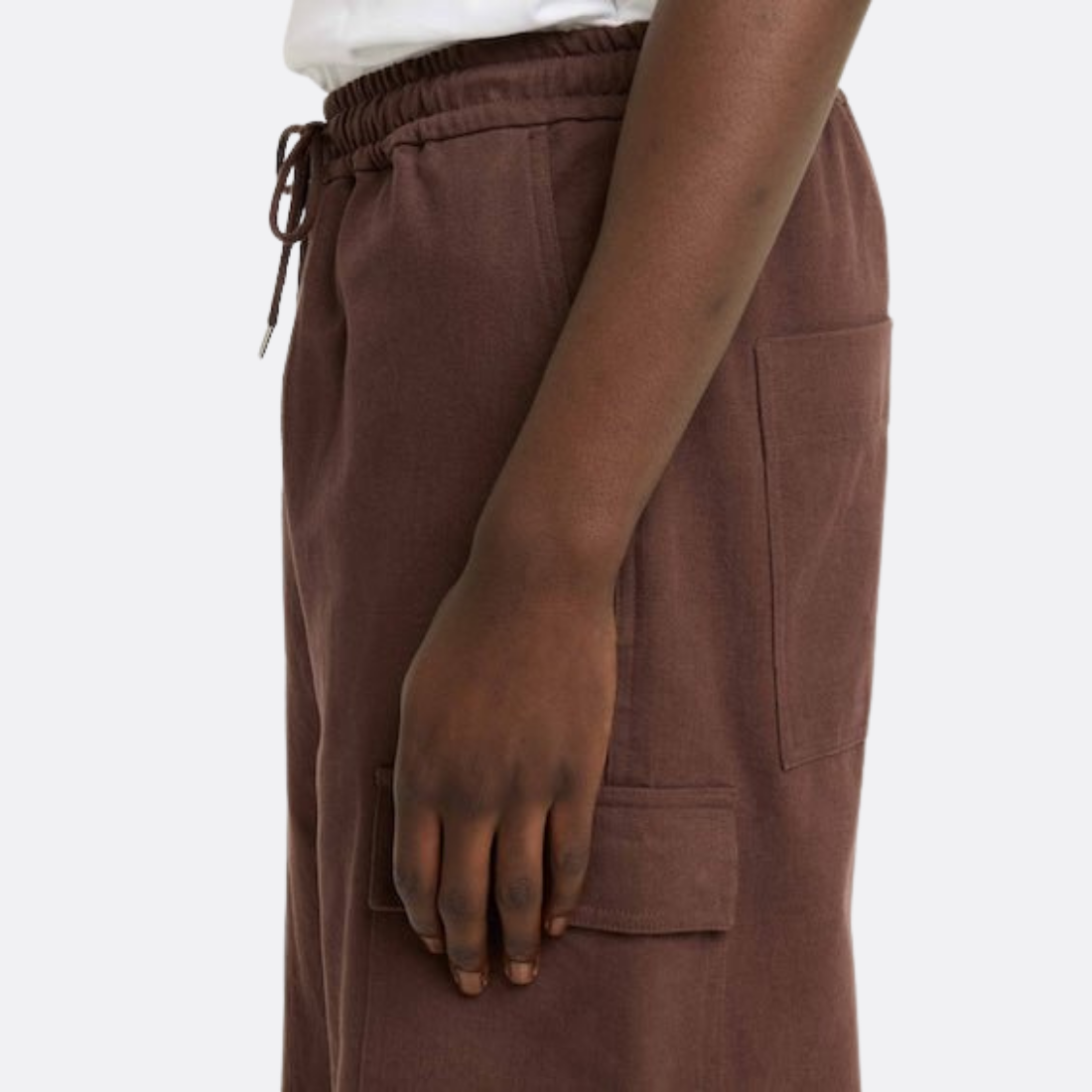 <PRODUCTTITLE> in Brown by Castart.