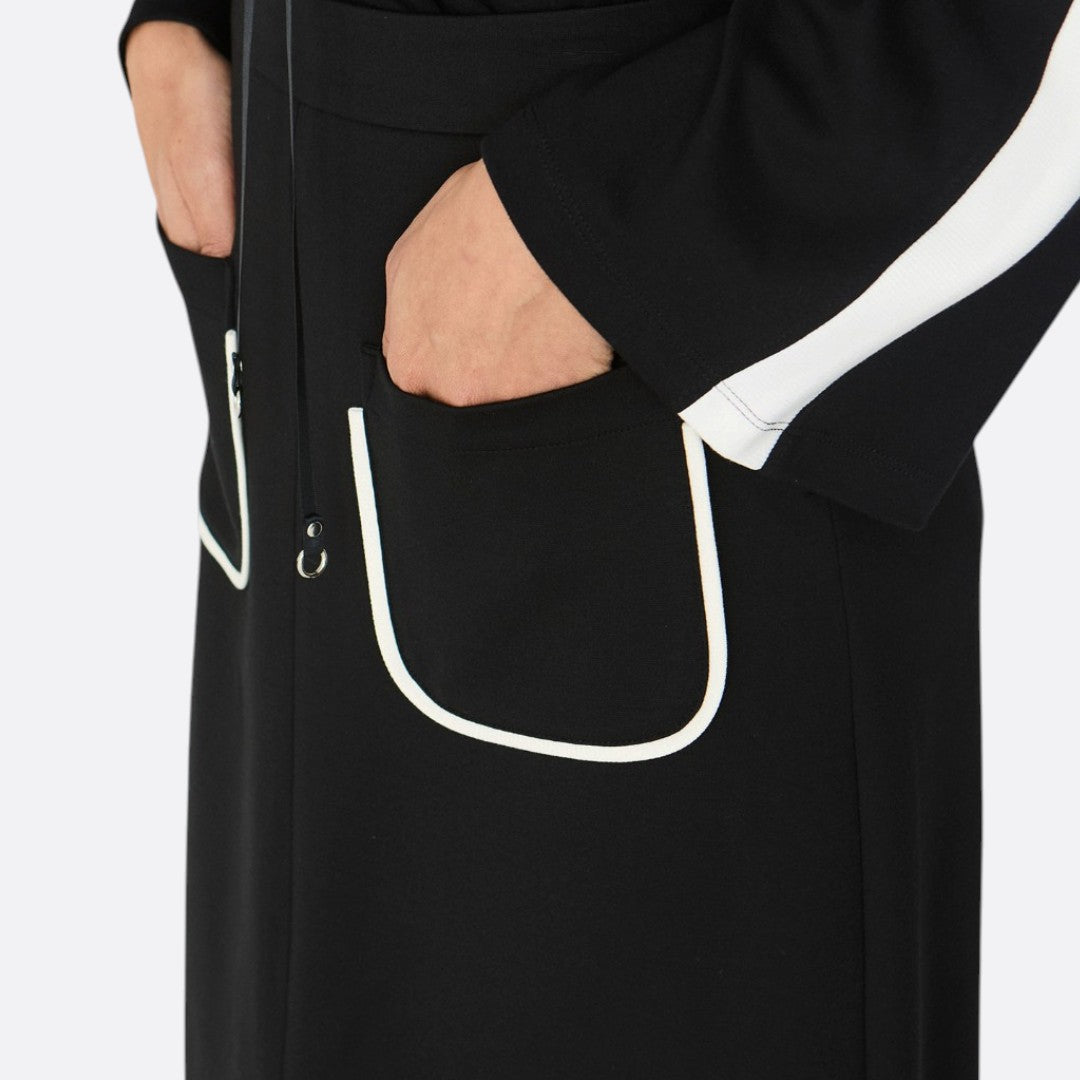 <PRODUCTTITLE> in Black by SKFK.