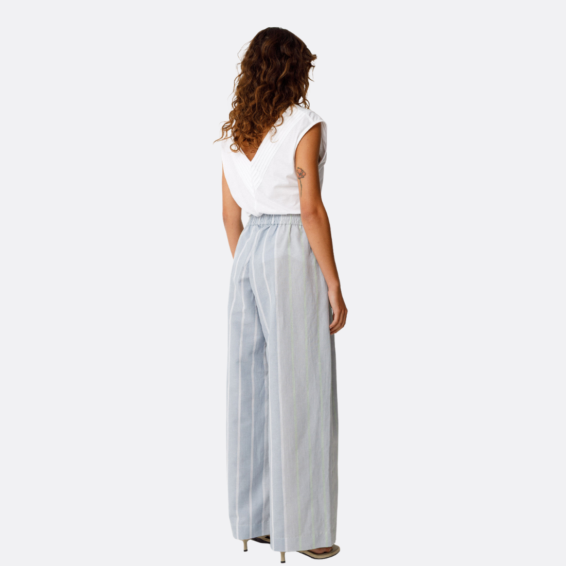 <PRODUCTTITLE> in Grey by SKFK.