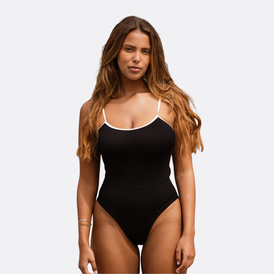 <PRODUCTTITLE> in Black by Salis.