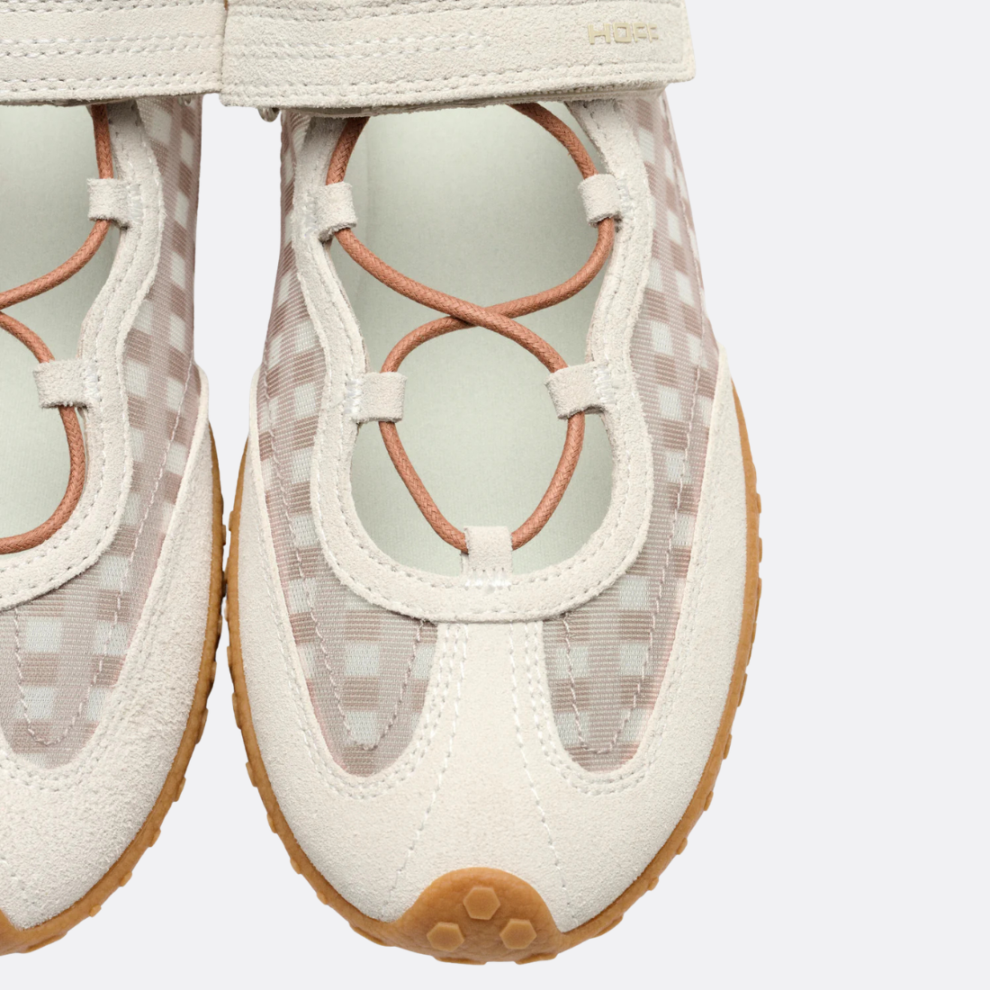 <PRODUCTTITLE> in Beige by Hoff.