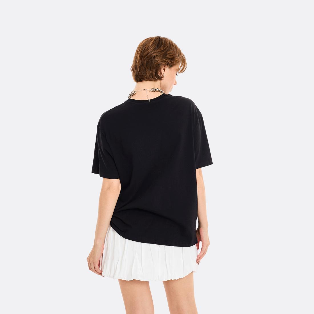 <PRODUCTTITLE> in Black by Loja 3.