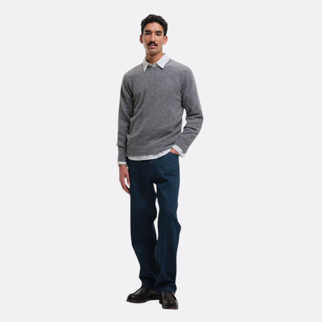 <PRODUCTTITLE> in Grey by Castart.