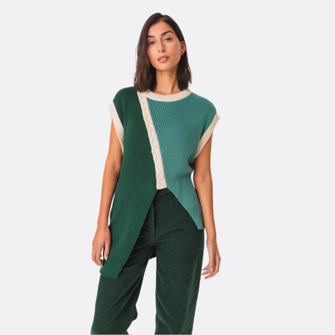 NEKEA SWEATER