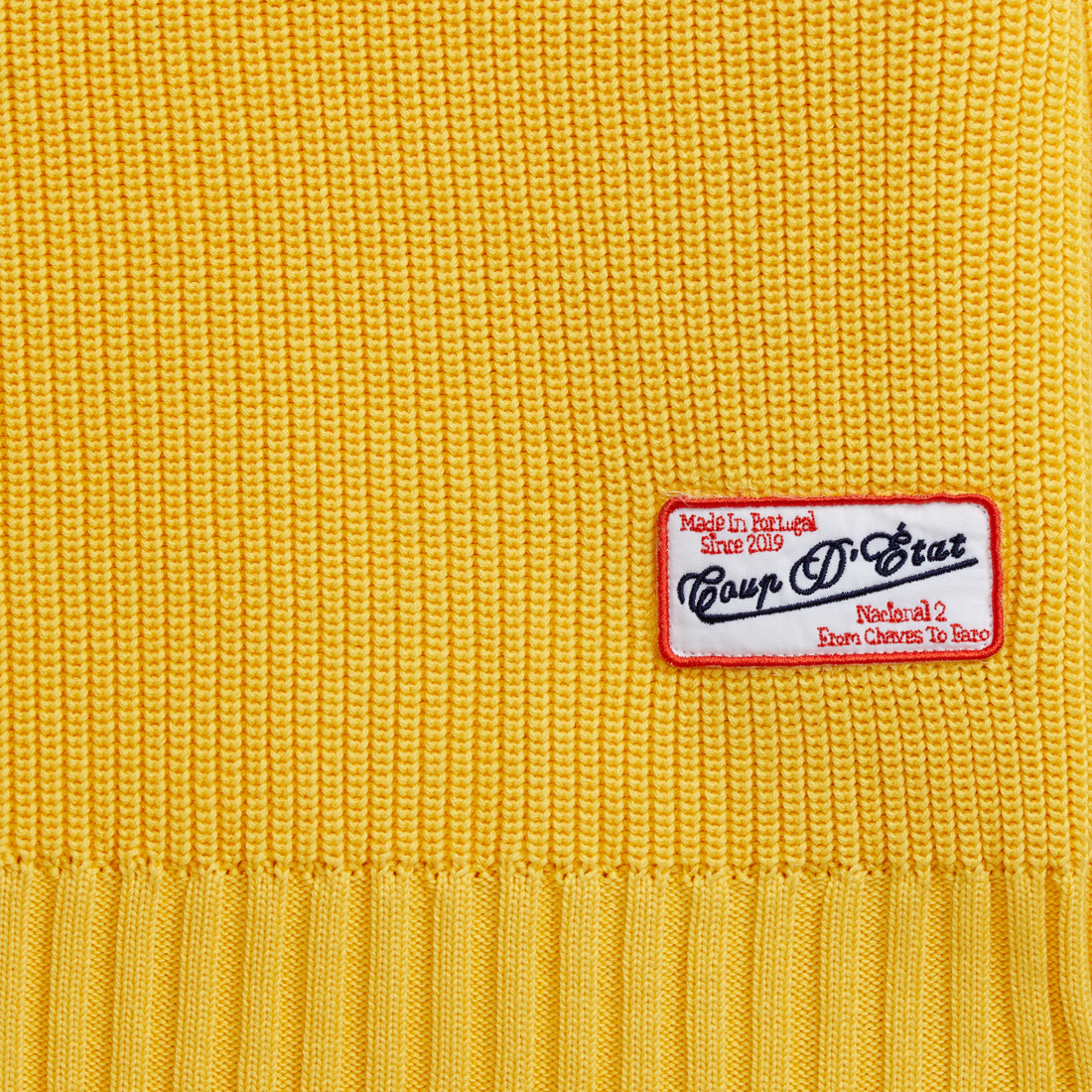 <producttitle> en amarillo por Coup D Etat.