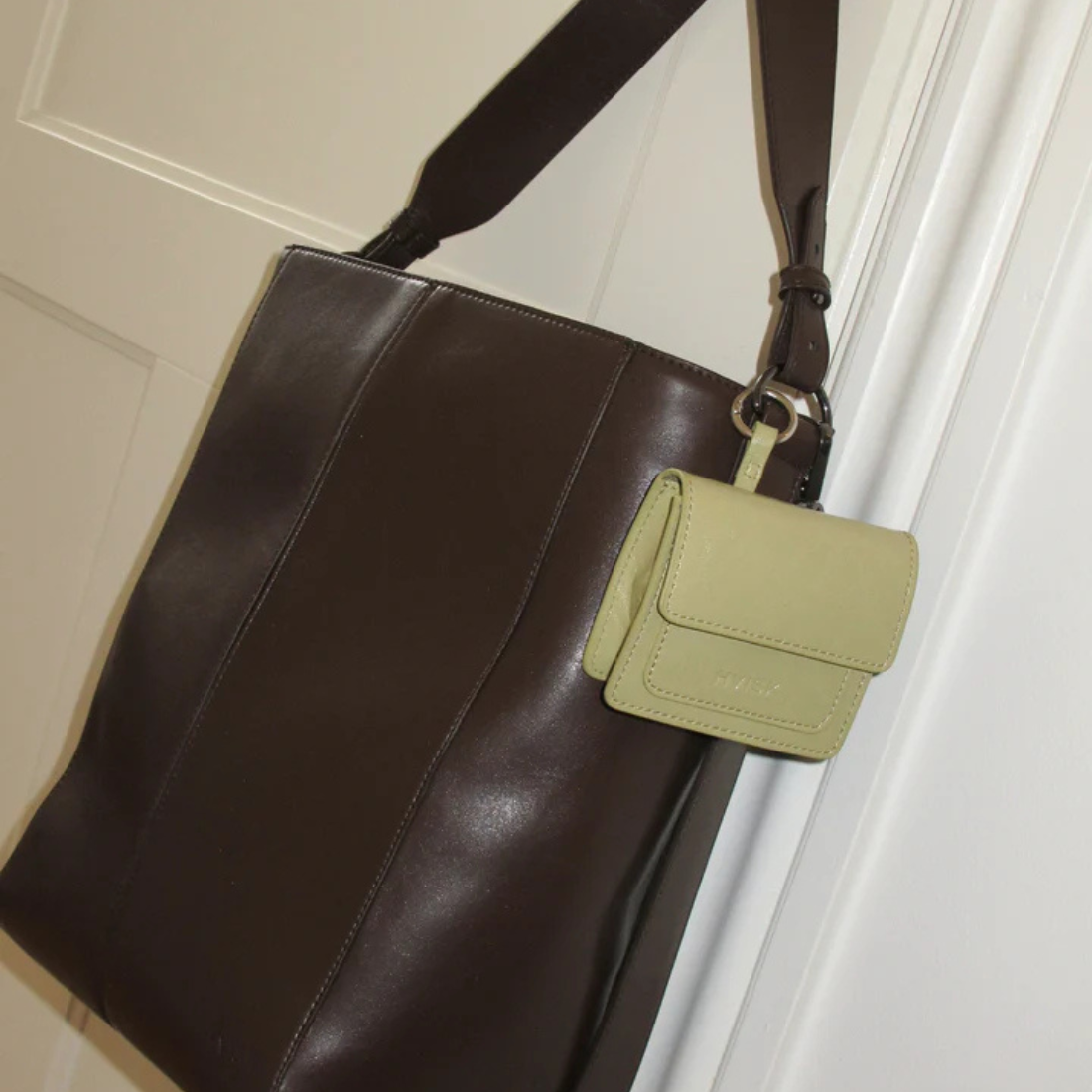 <PRODUCTTITLE> in Green by Hvisk.