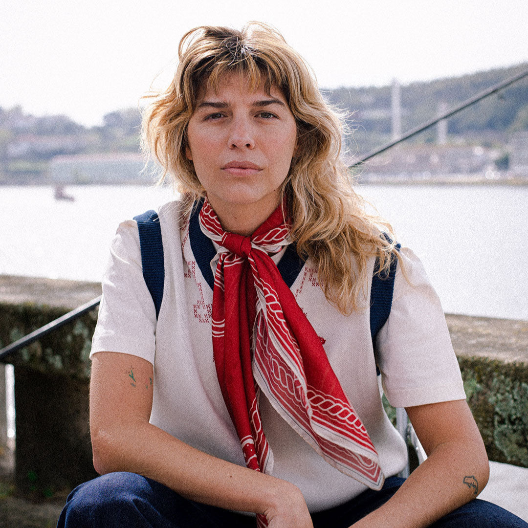 Coup D'Etat Lenço