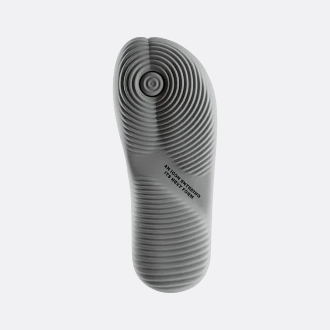 <PRODUCTTITLE> in Grey by Havaianas.