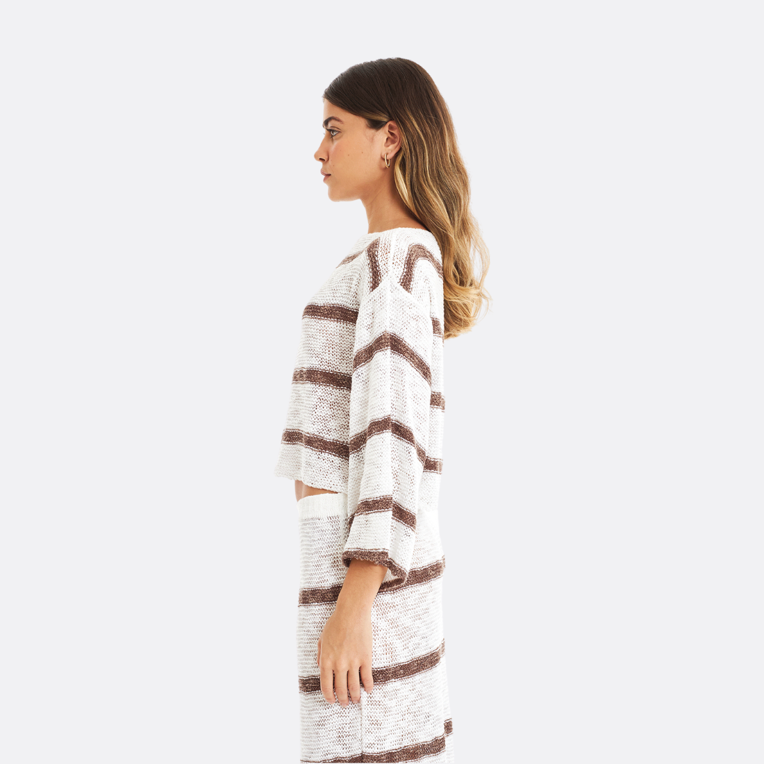<PRODUCTTITLE> in Brown by Loja 3.