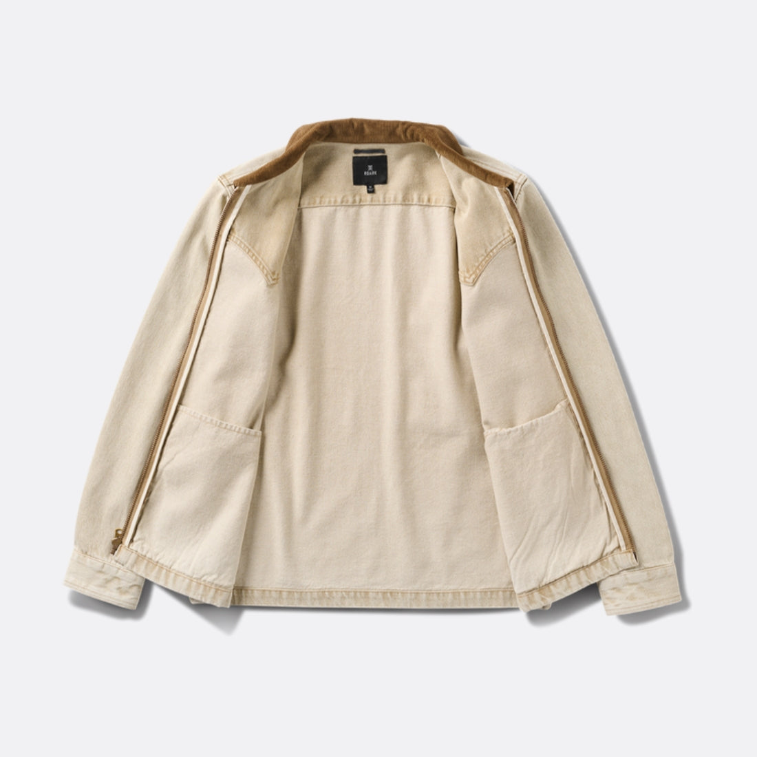 <PRODUCTTITLE> in White by Roark.